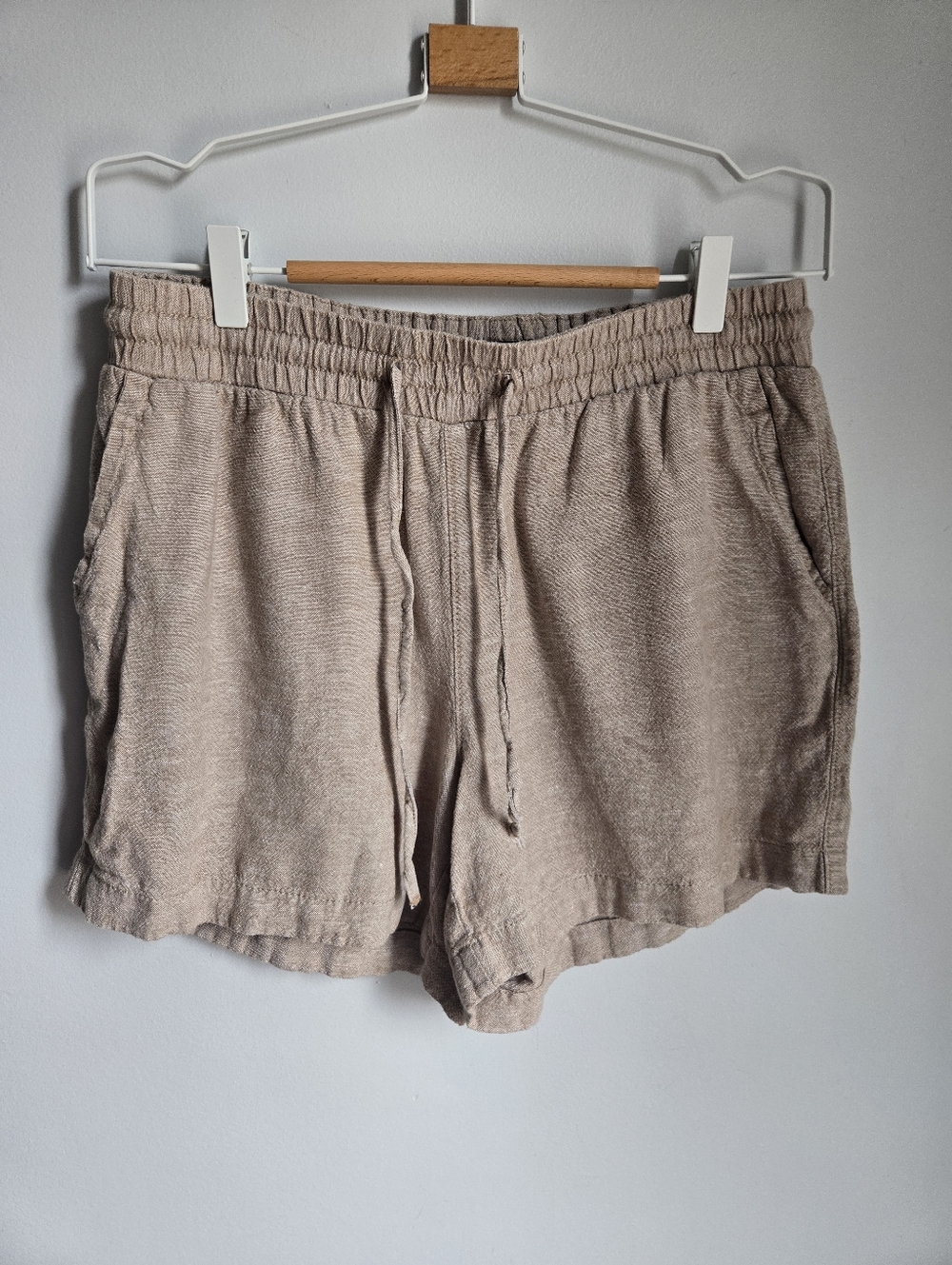 🎁 REITMANS Beige Relaxed Drawstring Linen And Viscose Shorts - Picture 1 of 7